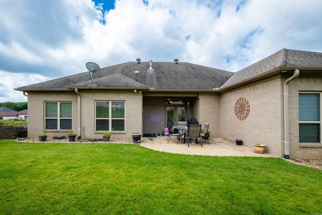 8100 Kanis Pines Drive, Little Rock, AR 72204