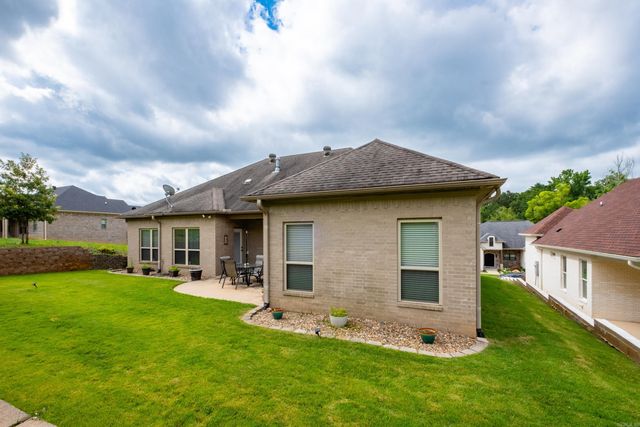 8100 Kanis Pines Drive, Little Rock, AR 72204