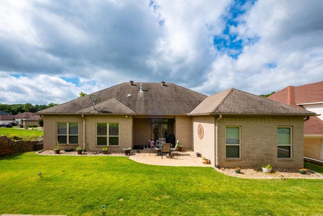 8100 Kanis Pines Drive, Little Rock, AR 72204