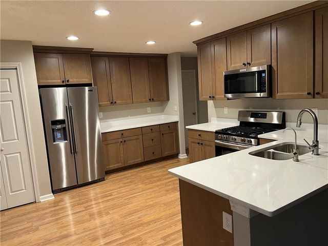 6535 Glen Pond Trace, Cumming, GA 30028