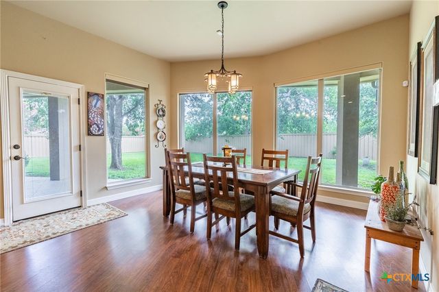 110 Sandpiper Lane, Mcqueeney, TX 78123