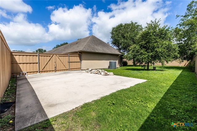 110 Sandpiper Lane, Mcqueeney, TX 78123