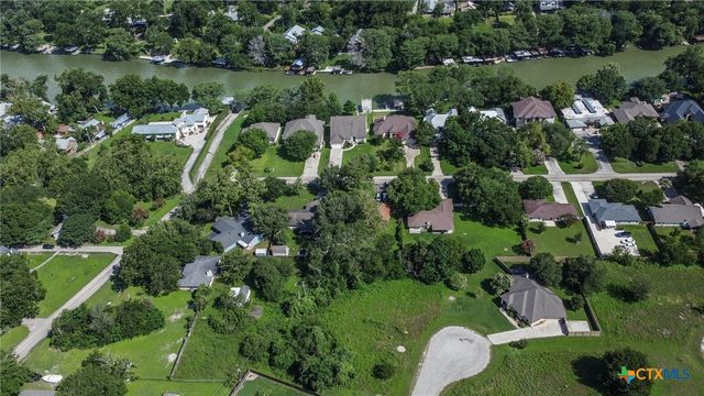 110 Sandpiper Lane, Mcqueeney, TX 78123