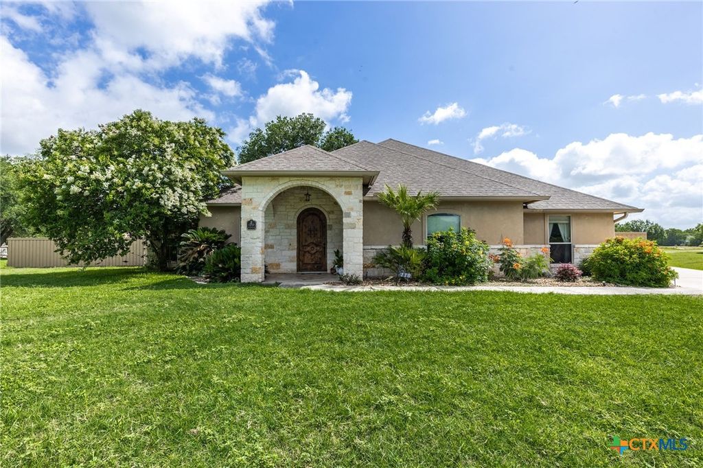 110 Sandpiper Lane, Mcqueeney, TX 78123