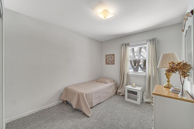 8031 North Drive, Highland, IN 46322