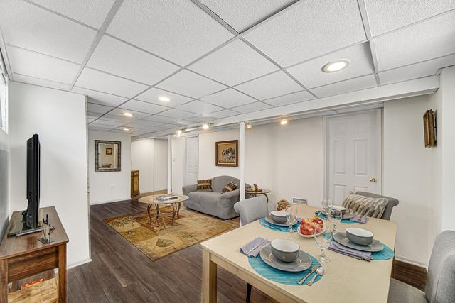 8031 North Drive, Highland, IN 46322