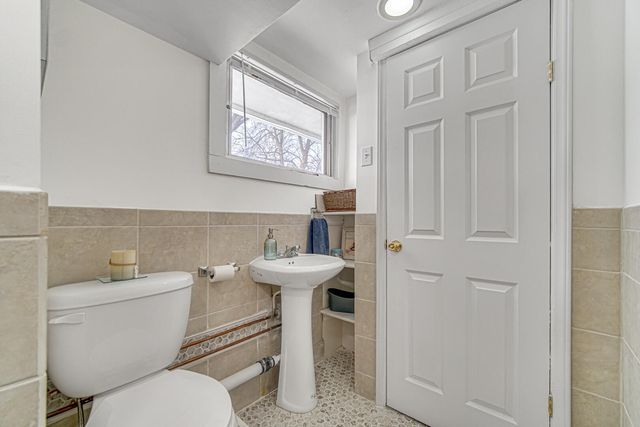 8031 North Drive, Highland, IN 46322