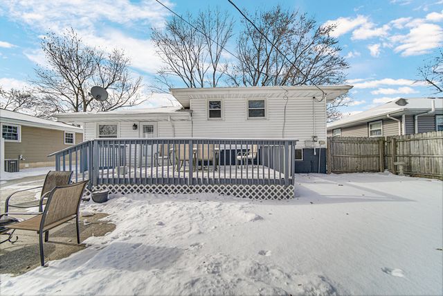 8031 North Drive, Highland, IN 46322