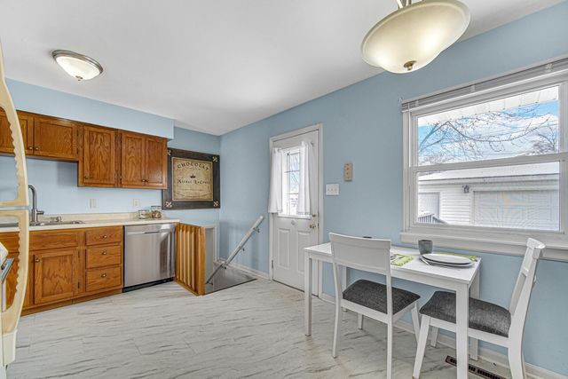 8031 North Drive, Highland, IN 46322