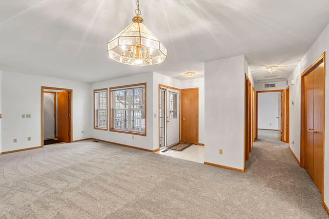 410 Sarazin Street, Shakopee, MN 55379