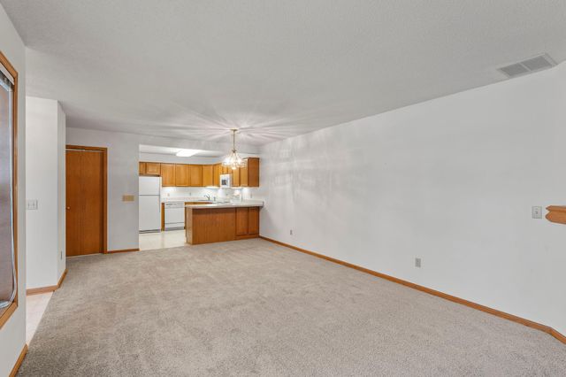 410 Sarazin Street, Shakopee, MN 55379