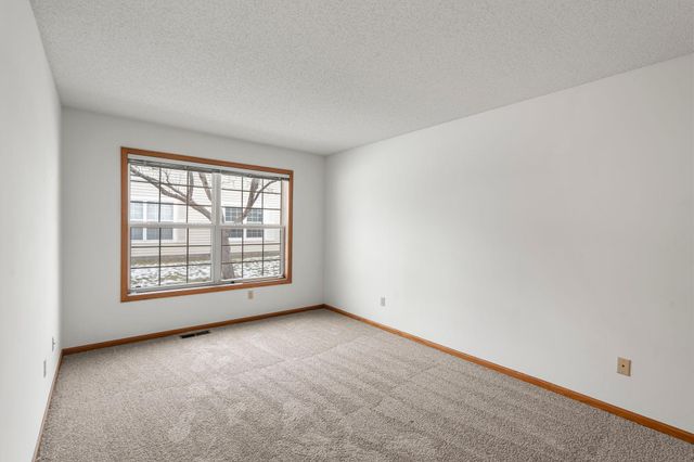 410 Sarazin Street, Shakopee, MN 55379