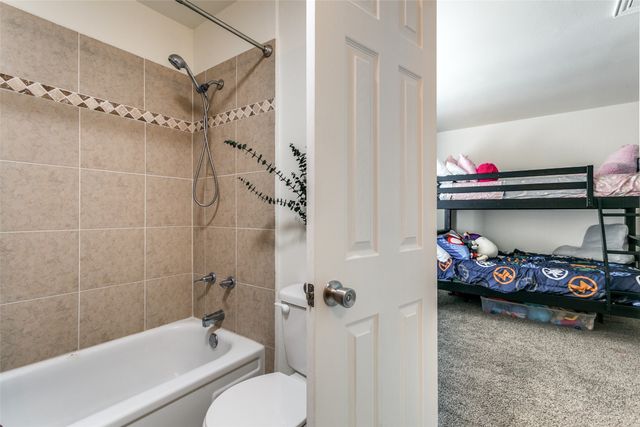 1917 Maxwell Drive, Lewisville, TX 75077