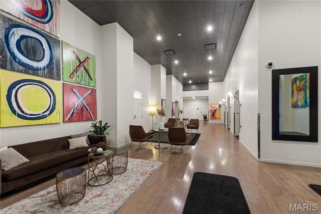 915 Olive Street, St Louis, MO 63101