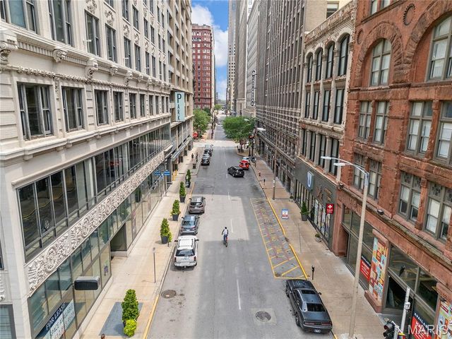 915 Olive Street, St Louis, MO 63101