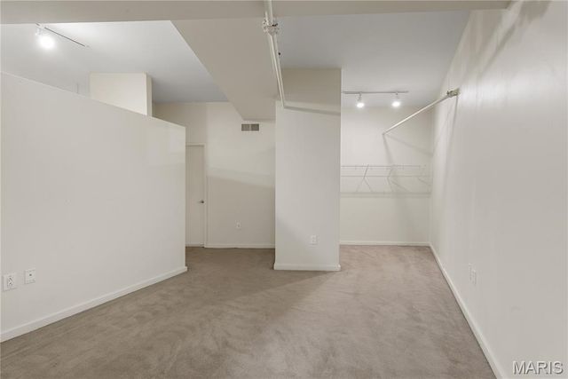 915 Olive Street, St Louis, MO 63101