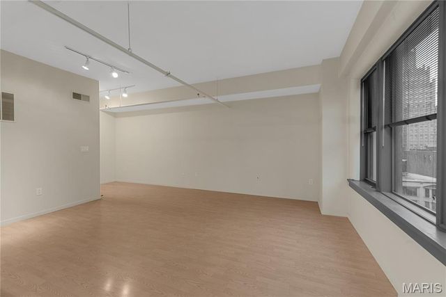 915 Olive Street, St Louis, MO 63101