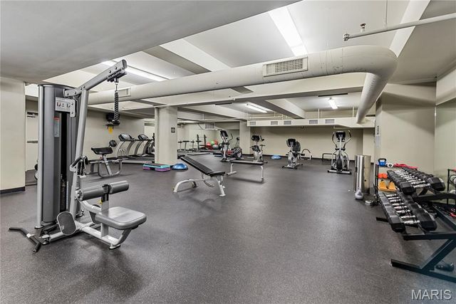 915 Olive Street, St Louis, MO 63101