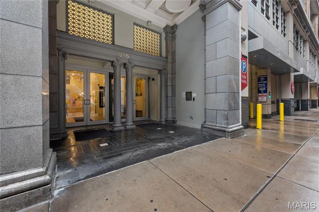 915 Olive Street, St Louis, MO 63101