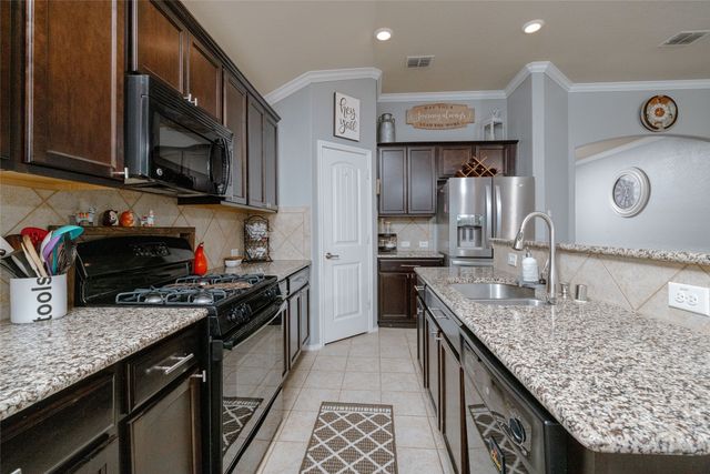 377 Pin Cushion Trail, Burleson, TX 76028