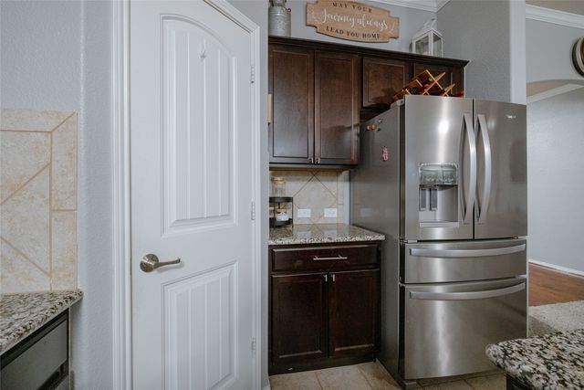 377 Pin Cushion Trail, Burleson, TX 76028