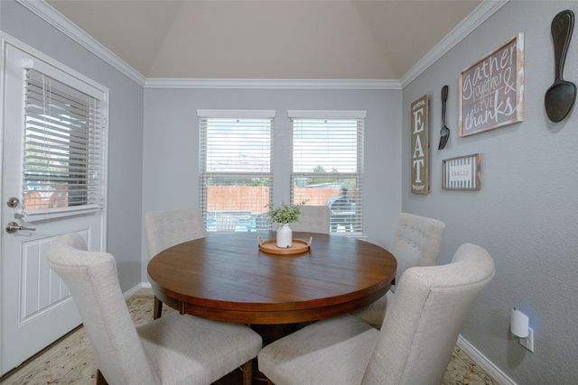 377 Pin Cushion Trail, Burleson, TX 76028