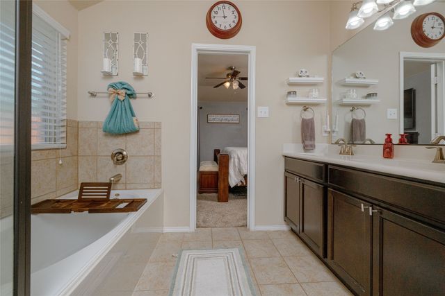 377 Pin Cushion Trail, Burleson, TX 76028