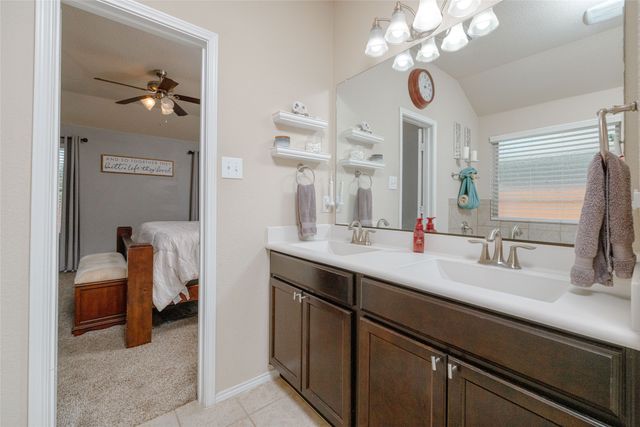 377 Pin Cushion Trail, Burleson, TX 76028