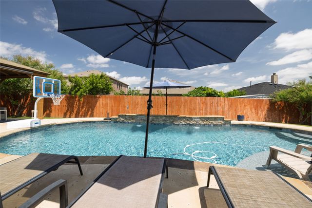 377 Pin Cushion Trail, Burleson, TX 76028