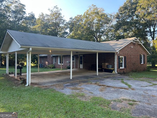 115 Price Drive W, Locust Grove, GA 30248