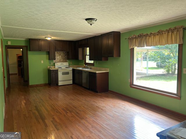 115 Price Drive W, Locust Grove, GA 30248