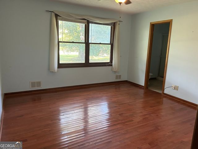 115 Price Drive W, Locust Grove, GA 30248