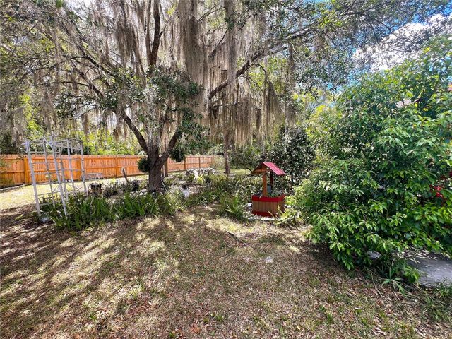 220 NE 11TH STREET, Crystal River, FL 34428