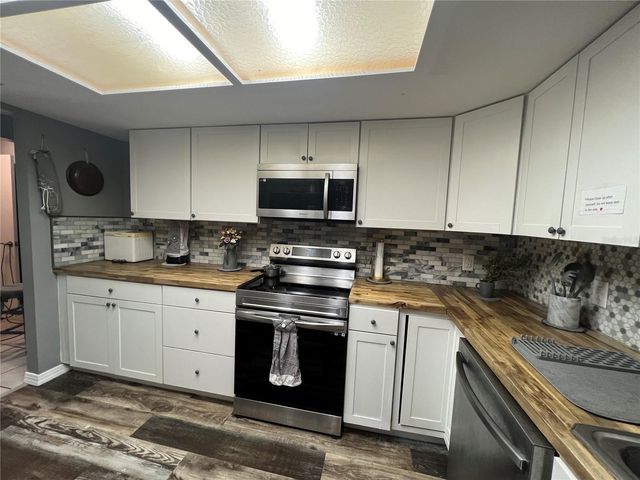 220 NE 11TH STREET, Crystal River, FL 34428