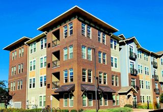 670 E Algonquin Road 4307, Schaumburg, IL 60173