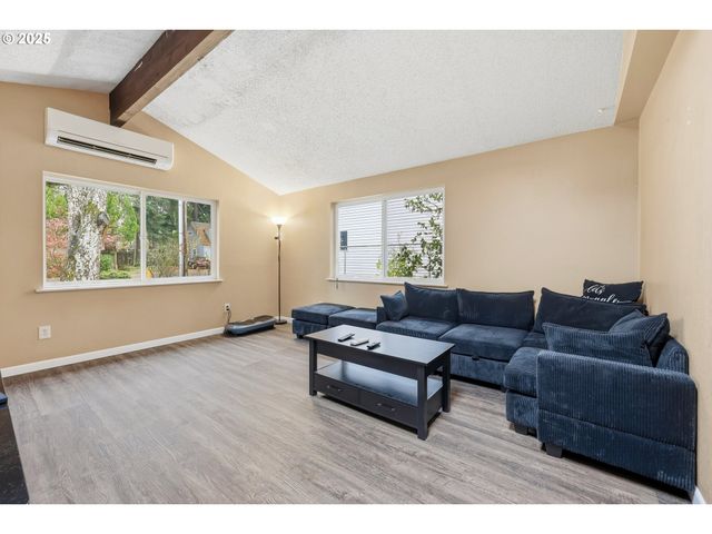 13325 Sw LARSON St, Beaverton, OR 97005