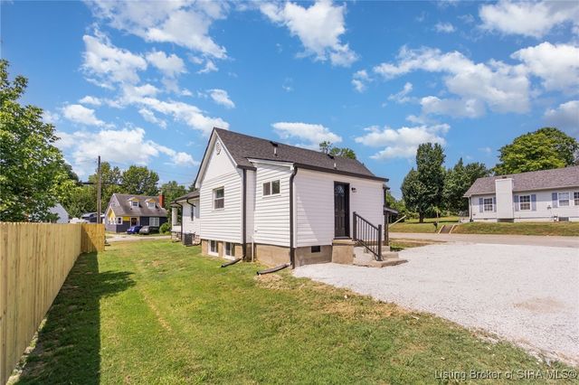 1236 Slate Run Road, New Albany, IN 47150