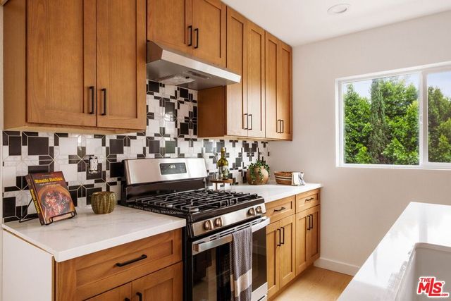 2760 Fyler Place, Los Angeles, CA 90065