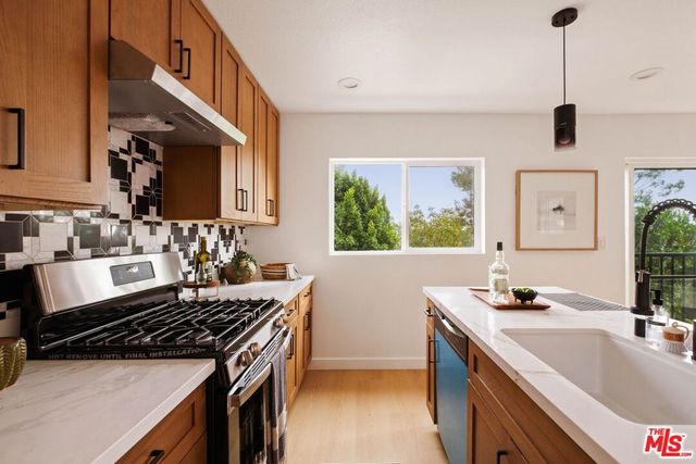 2760 Fyler Place, Los Angeles, CA 90065
