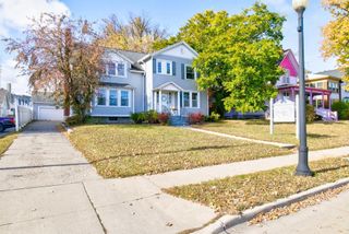 1851 RIVERSIDE AVENUE, Marinette, WI 54143