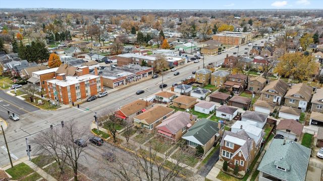 3833 Oak Park Avenue, Berwyn, IL 60402