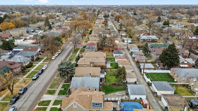 3833 Oak Park Avenue, Berwyn, IL 60402