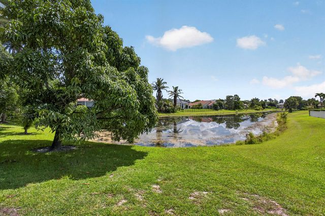 15822 Cypress Park Drive, Wellington, FL 33414