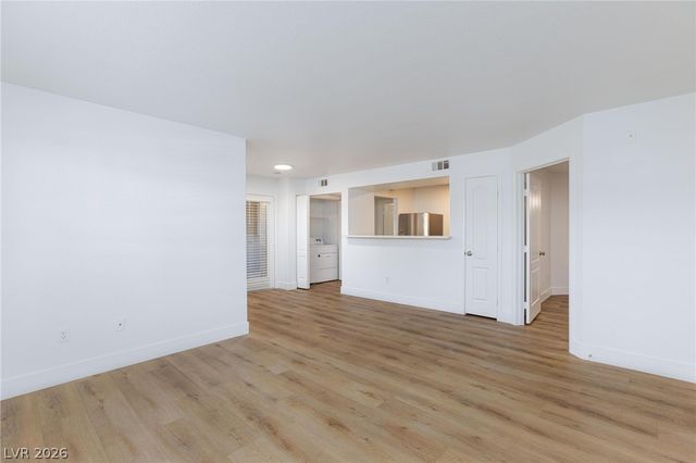 5055 West Hacienda Avenue 1021, Las Vegas, NV 89118
