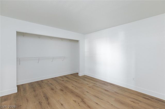 5055 West Hacienda Avenue 1021, Las Vegas, NV 89118