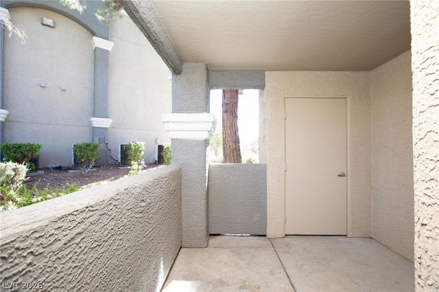 5055 West Hacienda Avenue 1021, Las Vegas, NV 89118