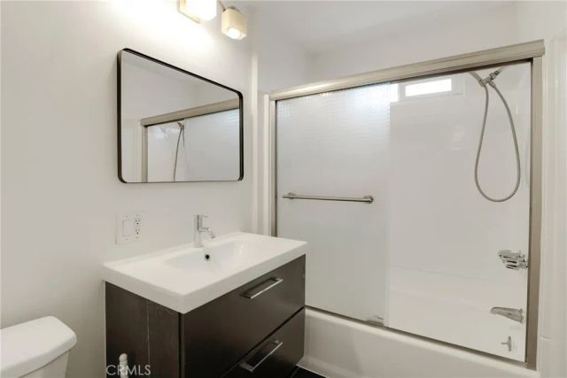 5152 Romaine Street, Los Angeles, CA 90029