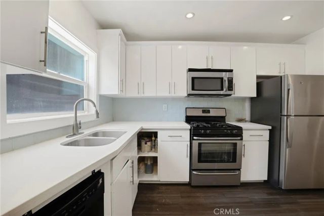 5152 Romaine Street, Los Angeles, CA 90029