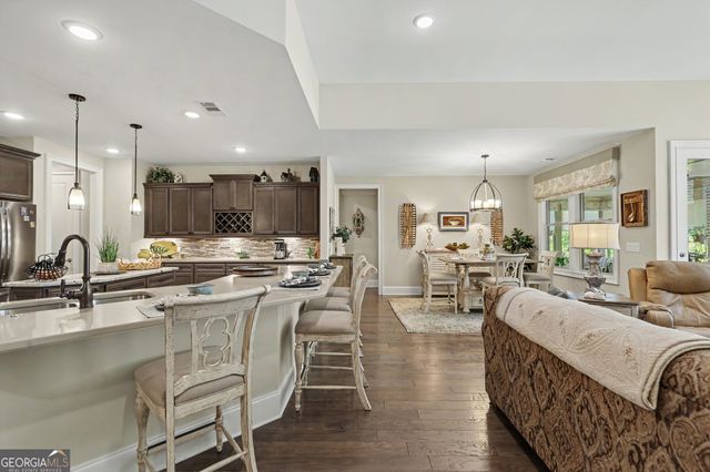 185 Mulberry Court, Peachtree City, GA 30269