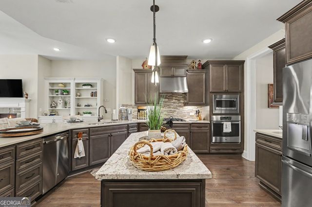185 Mulberry Court, Peachtree City, GA 30269